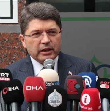adalet-bakani-tunc-tan-sokak-hayvanlarina-iliskin-yasayla-ilgili-aciklama-144445.webp.webp