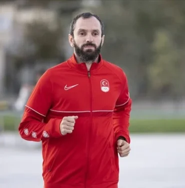 milli-atlet-birinci-oldu-794722.webp.webp