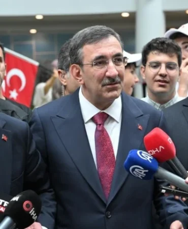 cumhurbaskani-yardimcisi-anita-celenk-birakti-230388.webp.webp
