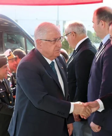 bakan-guler-den-tusas-a-taziye-ziyareti-803251.webp.webp