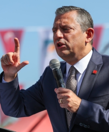 ozgur-ozel-2-743x495.jpg