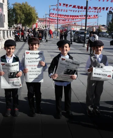 sivas-ta-ogrenciler-cumhuriyet-i-ilan-etti-57555.webp.webp
