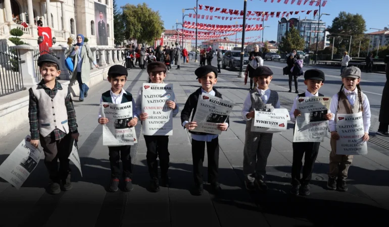 sivas-ta-ogrenciler-cumhuriyet-i-ilan-etti-57555.webp.webp