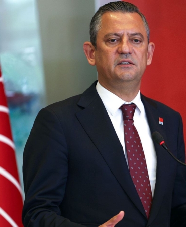 ozgur-ozel.jpg