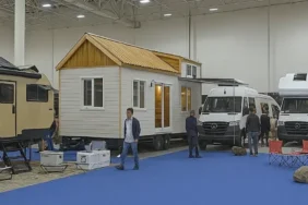 kamp-karavan-ve-hobi-tutkunlari-adanada-bulusuyor.webp.webp
