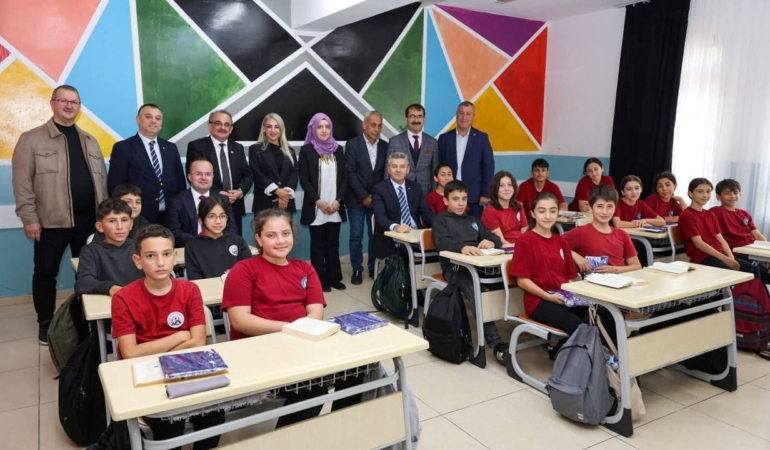 Vali Ergün, Hopa’da Öğrencilerle Buluştu!