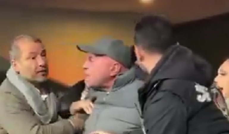 Yüksel Yıldırım Fenerbahçe Tribünleriyle Kavga Etti!