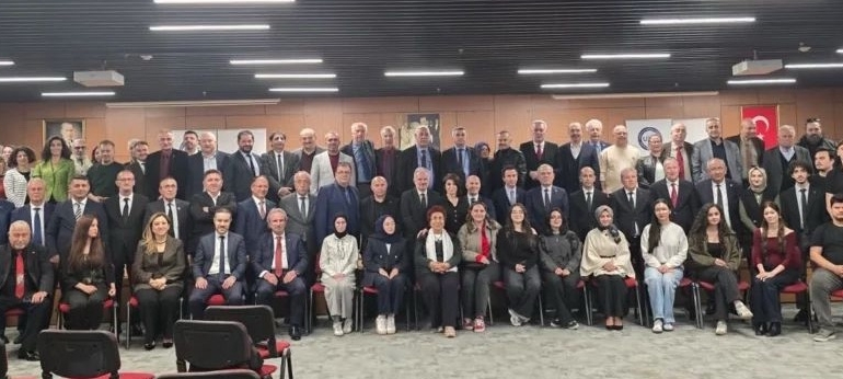 Dezenformasyona Karşı Çözüm: Medya Meslek Yasası Masaya Yatırıldı