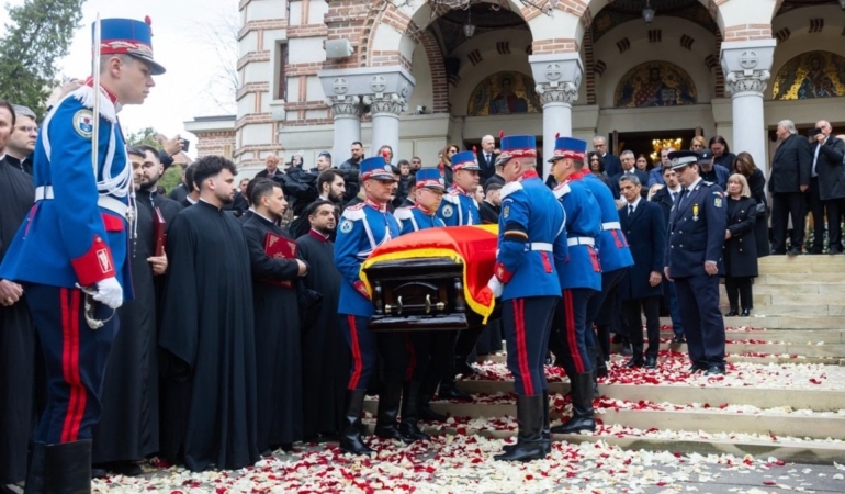69d8e1a6691ab887.jpg