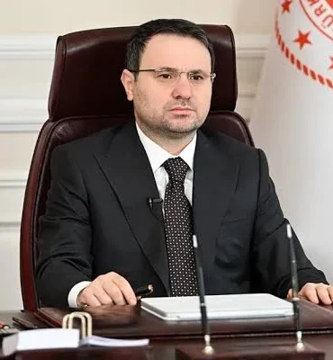 bakan-gurlek-vatandaslarimizin-iyi-niyetini-istismar-edenlere-karsi-mucadelemizi-surduruyoruz-106a66ffd9b09ba.webp.webp