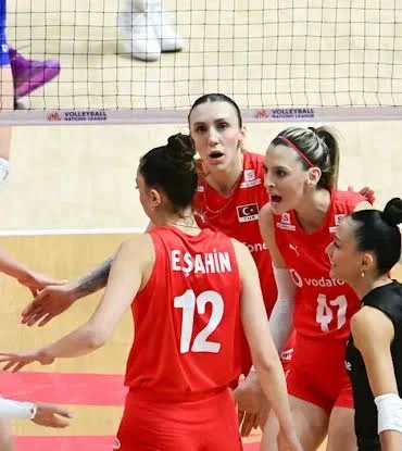 filenin-sultanlari-altin-madalya-icin-sahaya-cikiyor-106a65a63c8615e.webp.webp