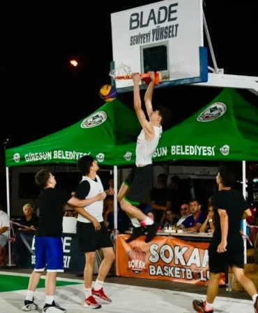 giresun-sokak-basketbolu-sampiyonasi-sona-erdi-106a66c5e08ec0d.webp.webp