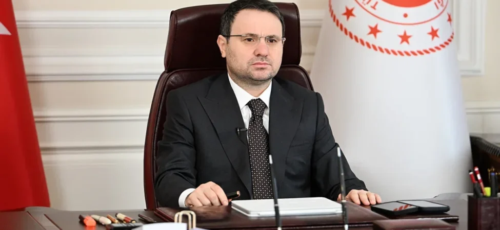 adalet-bakani-gurlekten-zonguldaktaki-mevsimlik-iscilere-yapilan-saldiriya-iliskin-aciklama-106a8bf8c4e33eb.webp.webp