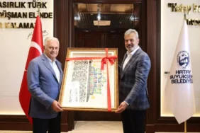 binali-yildirim-hbb-baskani-onturku-ziyaret-etti-106a7985cd51e25.webp.webp