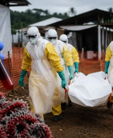 dsoden-ebola-uyarisi-kdcde-risk-cok-yuksek-106a88659d455d1.webp.webp