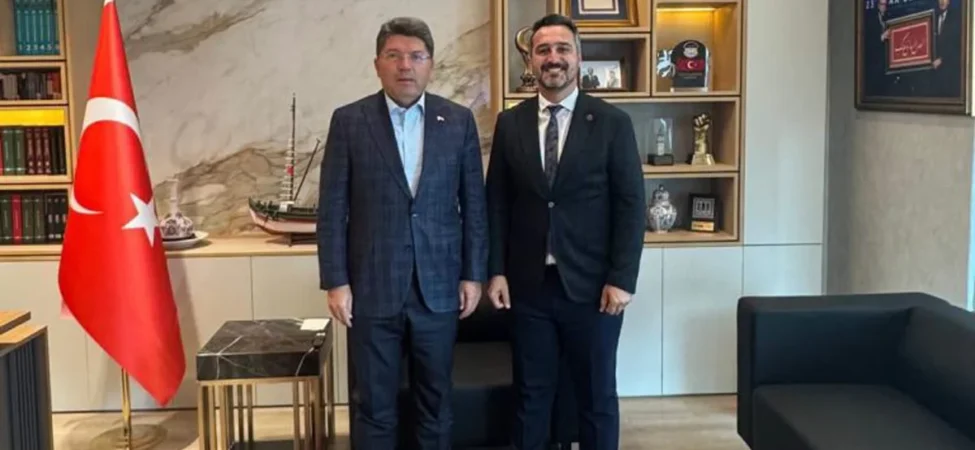eski-adalet-bakani-yilmaz-tuctan-kumlucaya-destek-sozu-106a954f7cd3672.webp.webp
