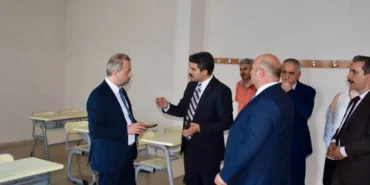 hopa-kaymakami-karakaya-okullarda-incelemelerde-bulundu-106a8edda0a3dca.webp.webp