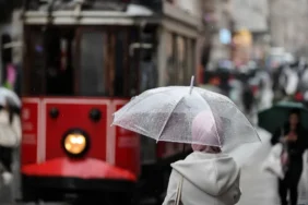 meteorolojiden-hava-degisimi-uyarisi-sicakliklar-dusecek-saganak-geliyor-106a8d3c5b40821.webp.webp