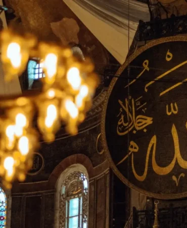 mevlid-kandili-icin-geri-sayim-yarin-idrak-edilecek-106a8abdfa7dc5a.webp.webp
