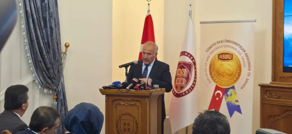 timbir-yuksek-istisare-kurulu-baskani-hacimuftuoglu-dijital-dunyada-kalici-ve-kiymetli-icerikler-ure-106a82e1c52c5b6.webp.webp