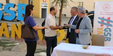 agrida-gsb-yurtlarinda-ilk-gun-heyecani-ogrenciler-ikramlarla-karsilandi-106aa7f081b08fe.webp.webp