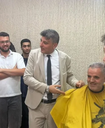 delicede-dolu-dolu-bir-gun-durak-durak-vatandas-bulusmasi-106ab3e555c52c9.webp.webp