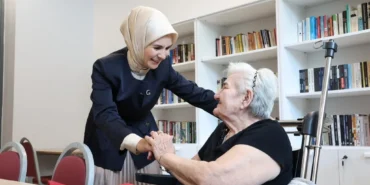 dunya-yaslilar-gununde-81-ilde-es-zamanli-yuruyus-106abb389b73e50.webp.webp