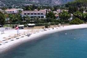 gocekte-sahil-temizlendi-ucretsiz-halk-plajina-donusturuldu-106ab110267354a.webp.webp
