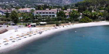 gocekte-sahil-temizlendi-ucretsiz-halk-plajina-donusturuldu-106ab110267354a.webp.webp