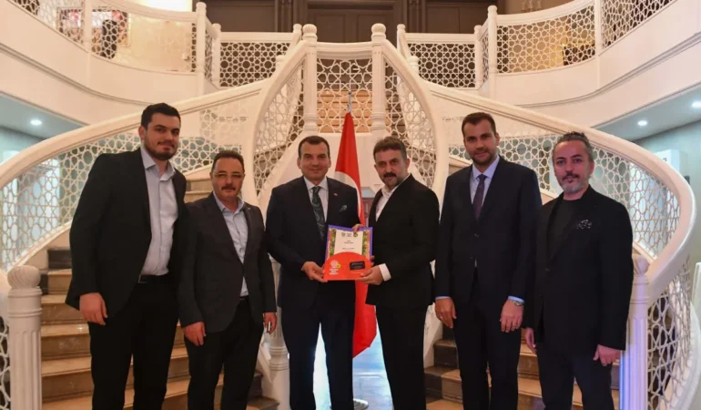 ito-heyetinden-akk-baskani-yilmaza-tebrik-ziyareti-106aba6b131db13.webp.webp