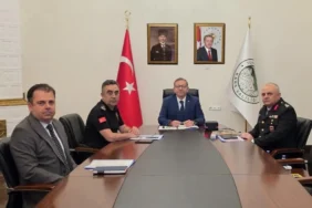 karsta-okul-guvenligi-degerlendirme-toplantisi-gerceklestirildi-106ab2564d88207.webp.webp