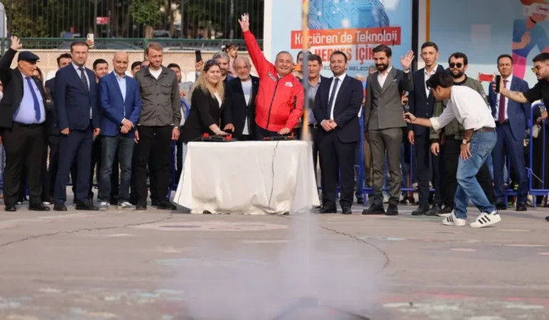 Roket Uçuşu ile Geleceğin Mühendisleri Yetişiyor!