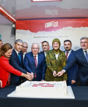 kizilay-icecekin-100-yili-afyonkarahisarda-kutlandi-106aaba62f36bcd.webp.webp