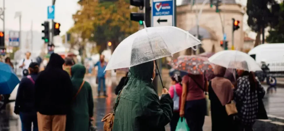 meteorolojiden-yagis-uyarisi-karadeniz-ve-bazi-bolgelerde-saganak-bekleniyor-106ab61bb251e6f.webp.webp