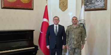 tuggeneral-ugur-ozyurttan-vali-ziya-polata-ziyaret-106a9ec7708af28.webp.webp