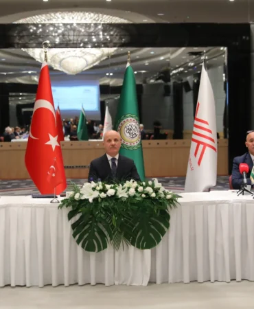 turkiye-ve-arap-dunyasi-arasinda-yuksekogretimde-yeni-is-birligi-adimi-106a981387f3757.webp.webp