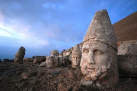 zirvede-binlerce-yillik-miras-nemrut-dagi-106abcb86c9ff80.webp.webp
