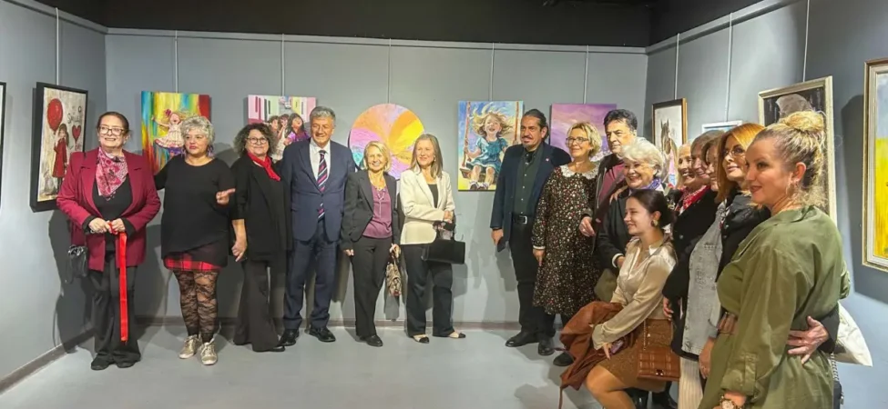 akkde-kizlar-hep-gulsun-denildi-106abfae264eb94.webp.webp