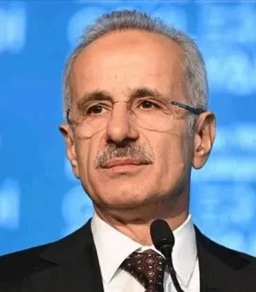 bakan-uraloglu-bolunmus-yol-agimizi-30-bin-278-kilometreye-cikardik-106ae48edf7dce3.webp.webp