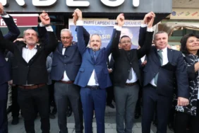 bakan-yardimcisi-turan-ak-partiye-katilan-uc-muhtar-ve-cahit-bolelliye-rozet-takti-106addc6c965ce3.webp.webp