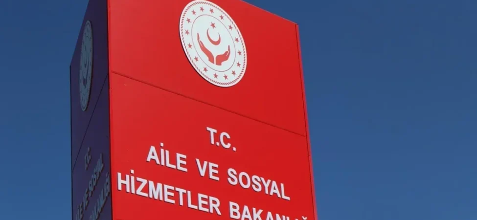 bakanliktan-cocuk-mahremiyetini-ihlal-eden-paylasima-mudahale-106ae326caeaf55.webp.webp
