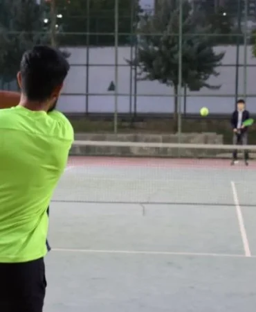 cumhuriyet-bayrami-tenis-turnuvasi-basladi-106adb74e828760.webp.webp
