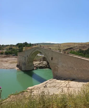 diyarbakirin-asirlik-mirasi-malabadi-koprusu-106ae5941e5176e.webp.webp