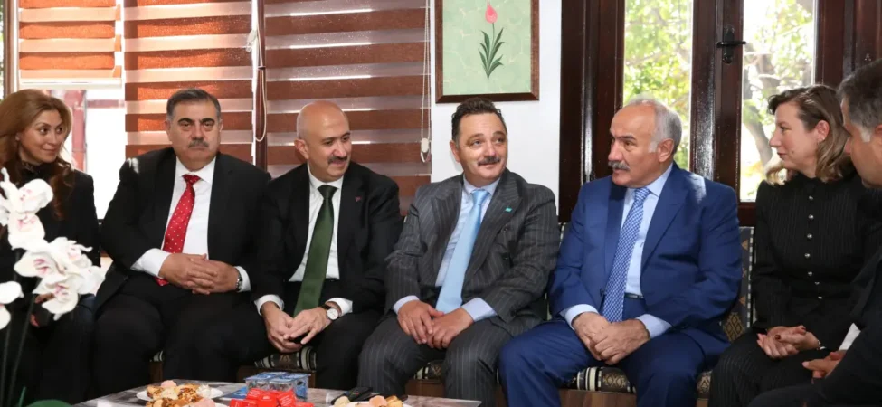 icisleri-bakan-yardimcisi-dr-cangir-timbirde-haberin-guvenilirligini-hiza-kurban-vermemek-lazim-106ac8a7db1bc3e.webp.webp