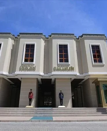 icisleri-bakanligi-5-belediye-baskani-ve-baskan-vekilini-gorevden-aldi-106ac5592d826d5.webp.webp