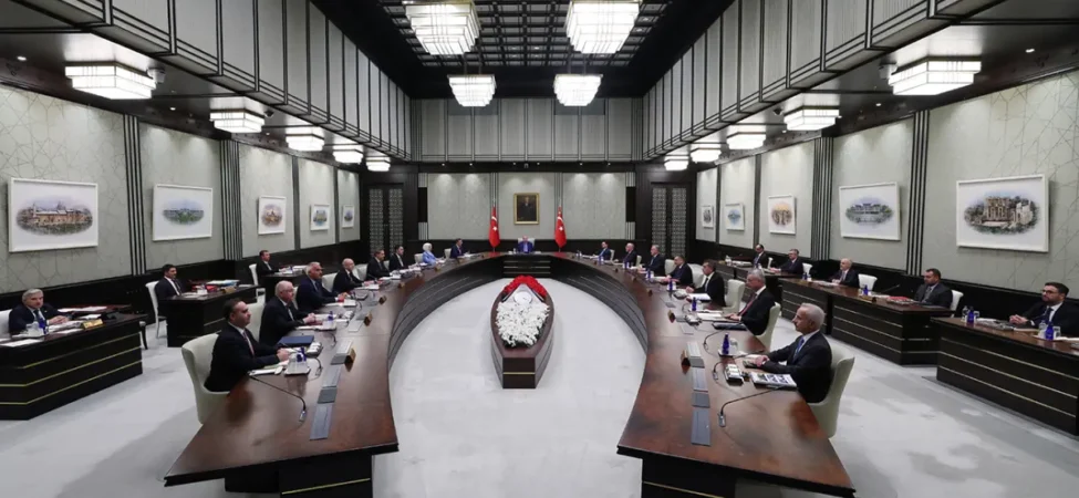 kabine-bestepede-toplaniyor-gundemde-hangi-basliklar-var-106acc7c450389f.webp.webp