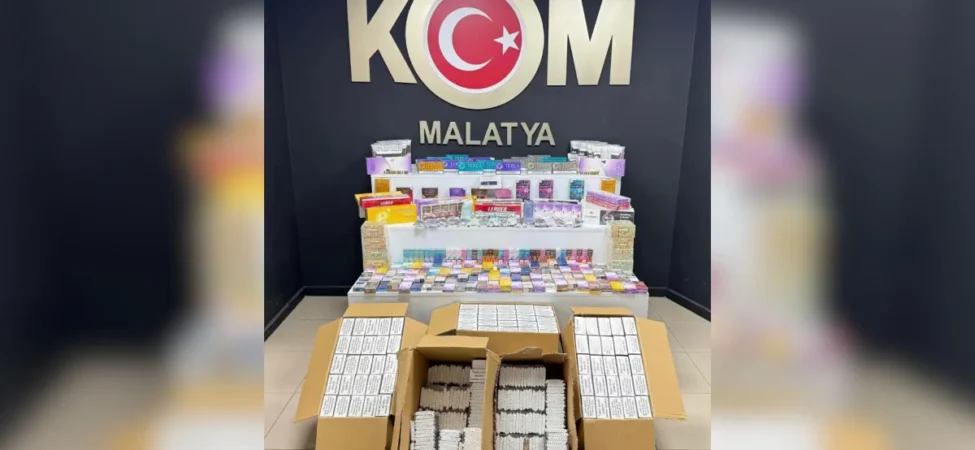 malatyada-kacakcilik-operasyonu-63-bin-900-makaron-ele-gecirildi-106abe73c8daaff.webp.webp