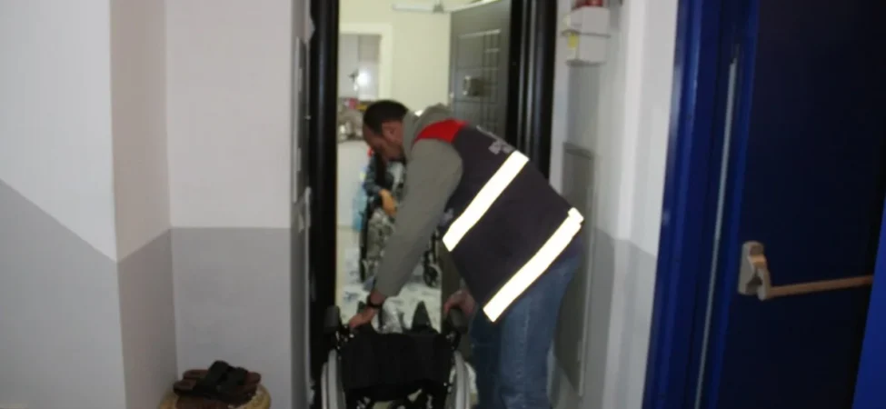 ordu-buyuksehirden-tekerlekli-ve-akulu-sandalye-destegi-106ac394eb5849e.webp.webp