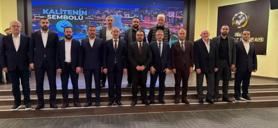 rize-ticaret-borsasinda-yeni-donem-cayda-kalite-seferberligi-ve-yeni-projeler-106ac3b35473d2c.webp.webp