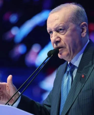 tbmmde-yeni-yasama-yili-erdogan-fon-meselesini-suratle-cozuyoruz-106abe4fef16c1c.webp.webp
